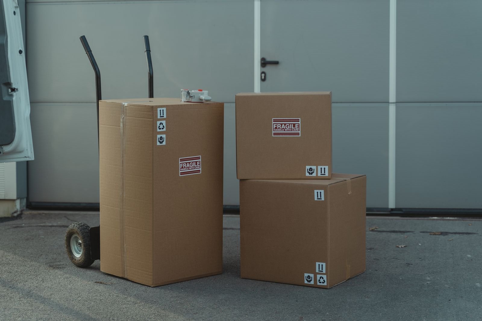 Custom Adhesive Formulations