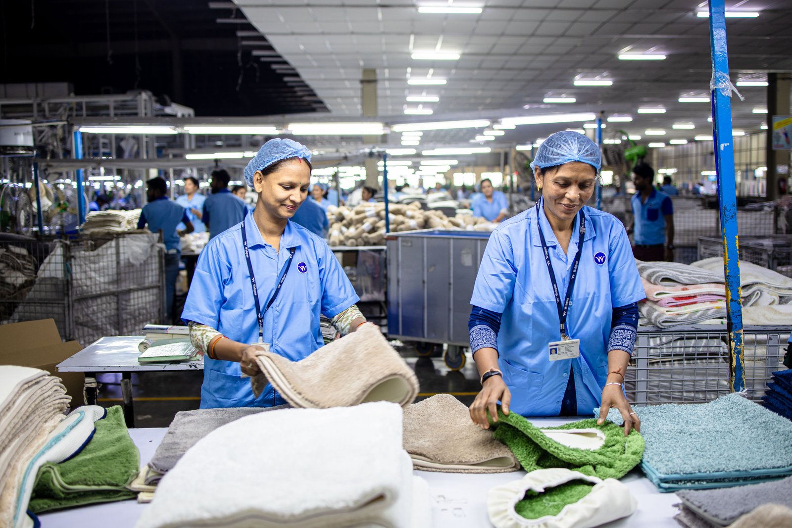 Nurse uniform sets manufacturer for hospitals