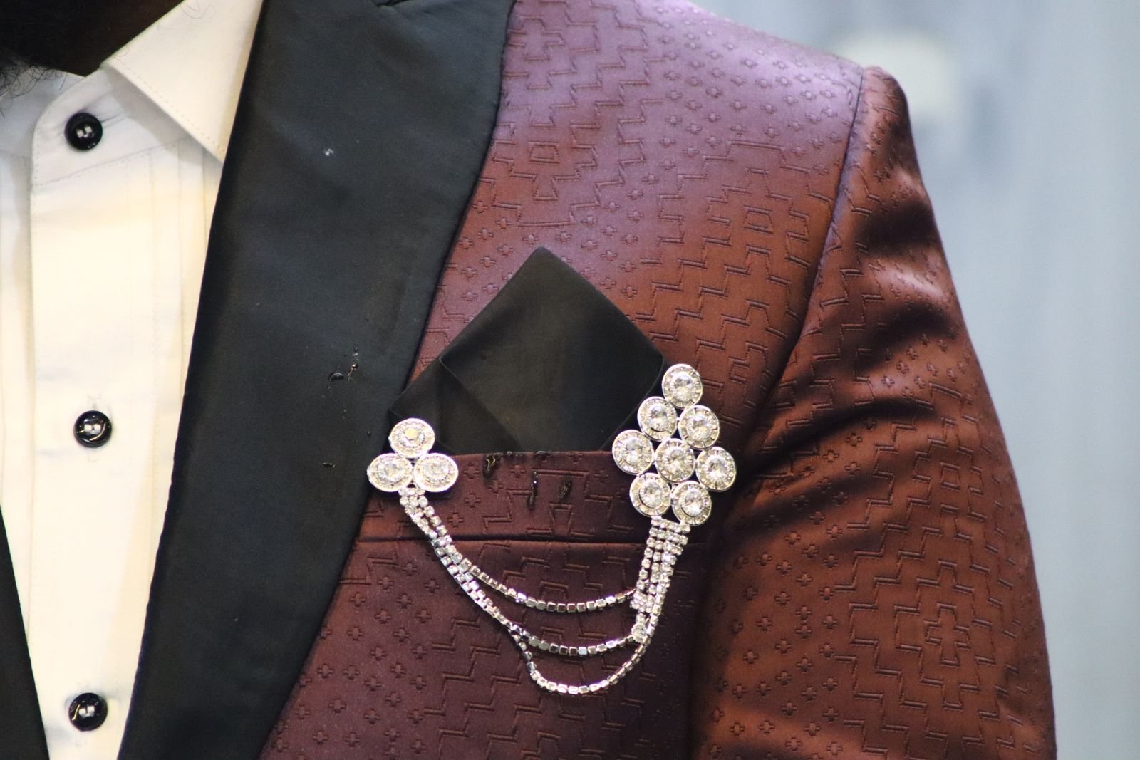 Bespoke tailored mens suits manufacturer Kamarhati