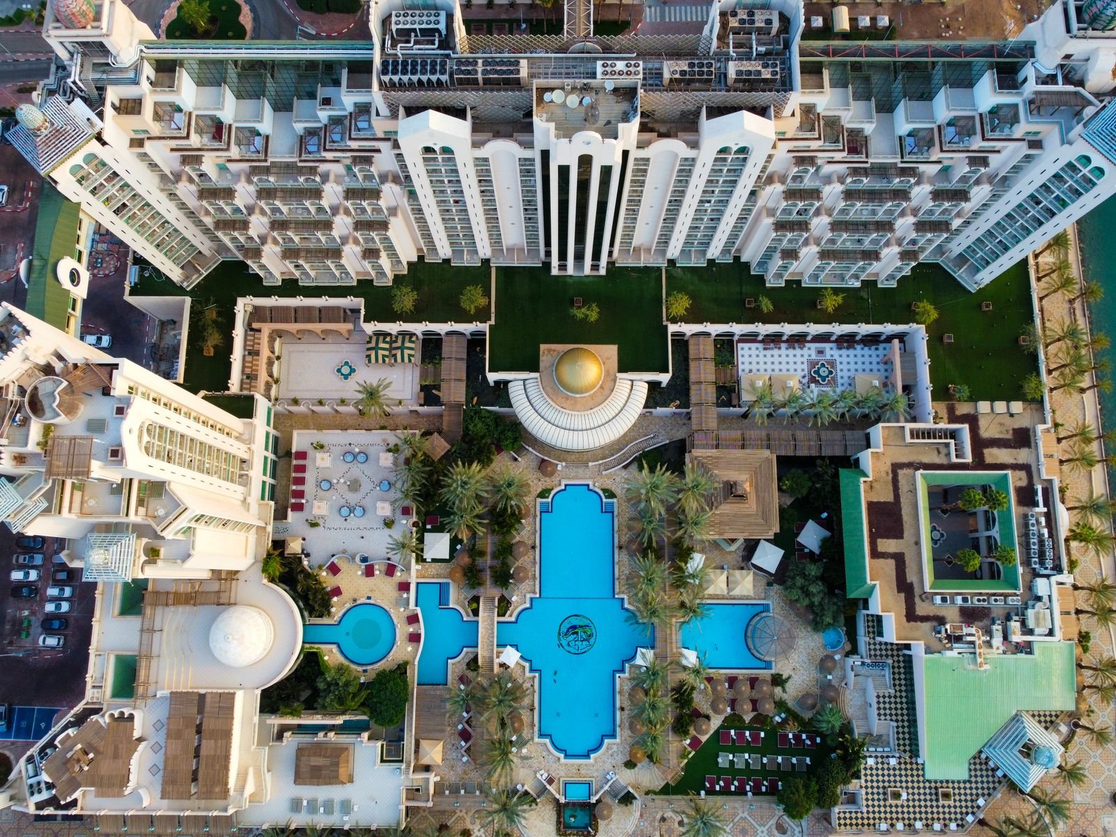 Infinity pool deck and landscape design for resorts