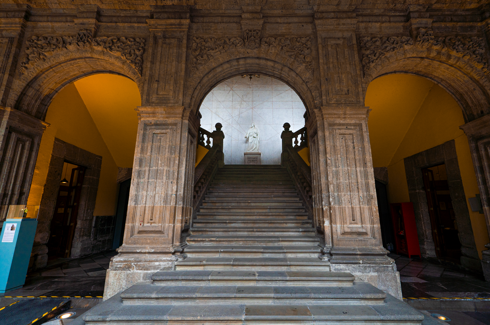 Cultural centre and performing arts architecture