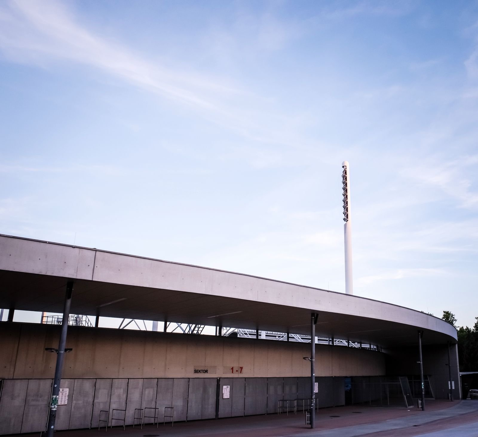Stadium roof and canopy design