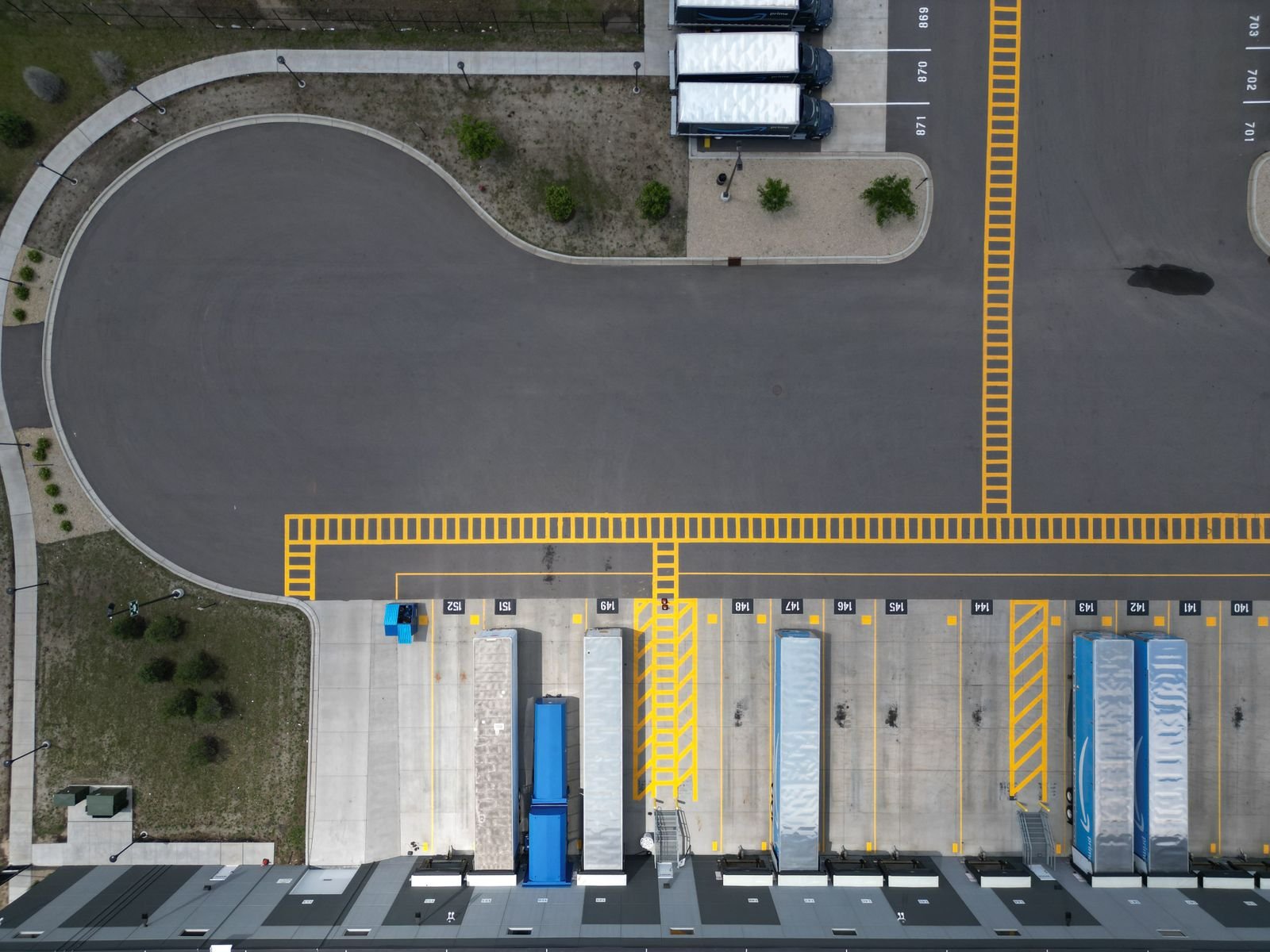 Loading dock and yard engineering design