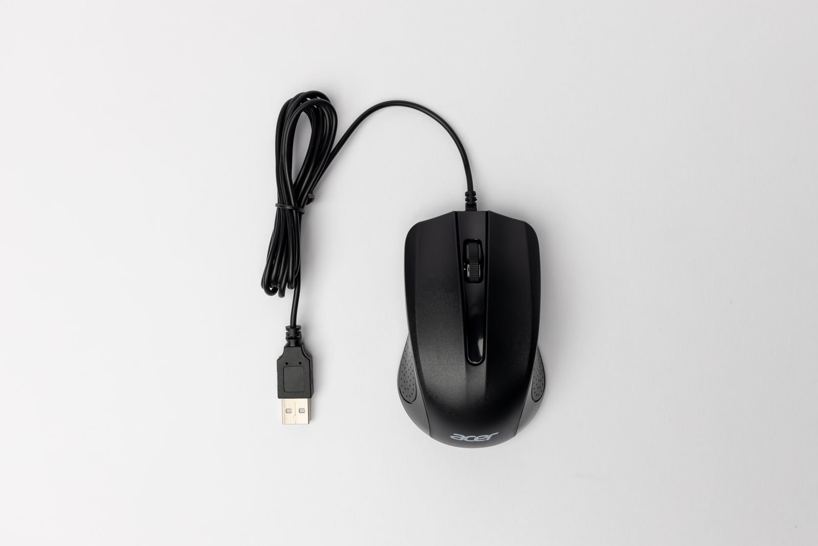 Noise cancelling headsets and headphones for office and gaming