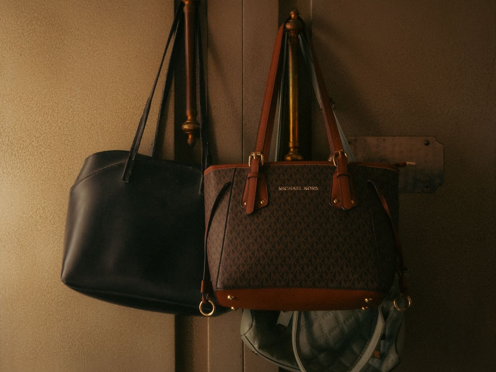 Leather sling and crossbody bags Latur