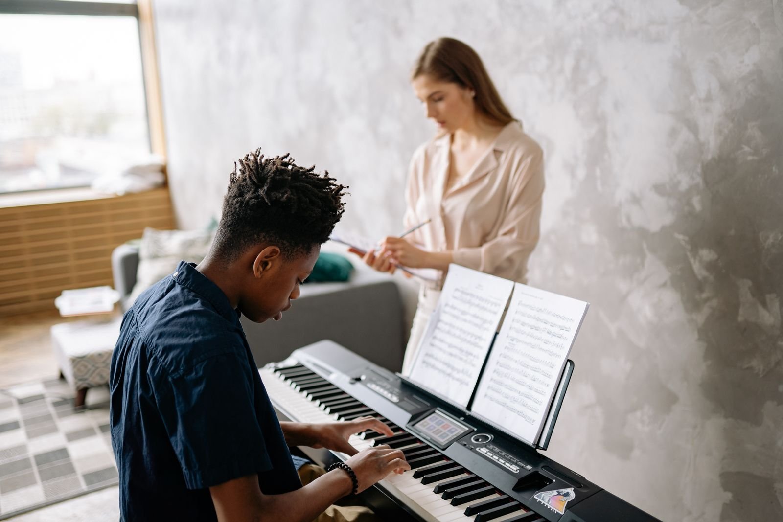 Online Zoom keyboard classes for students