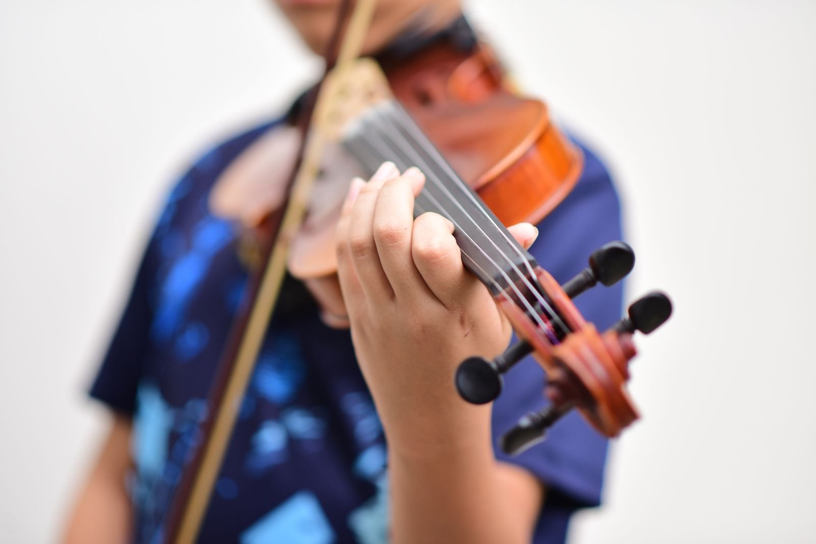 Western classical violin training in Allahabad