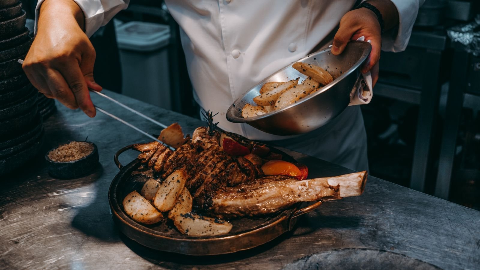 Live cooking counter service for events
